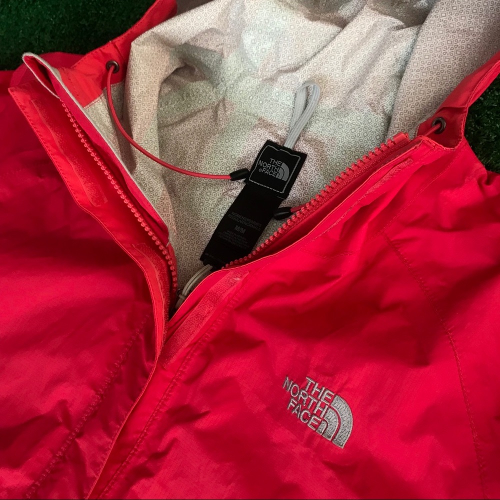 Women’s M Hot Pink TNF Windbreaker